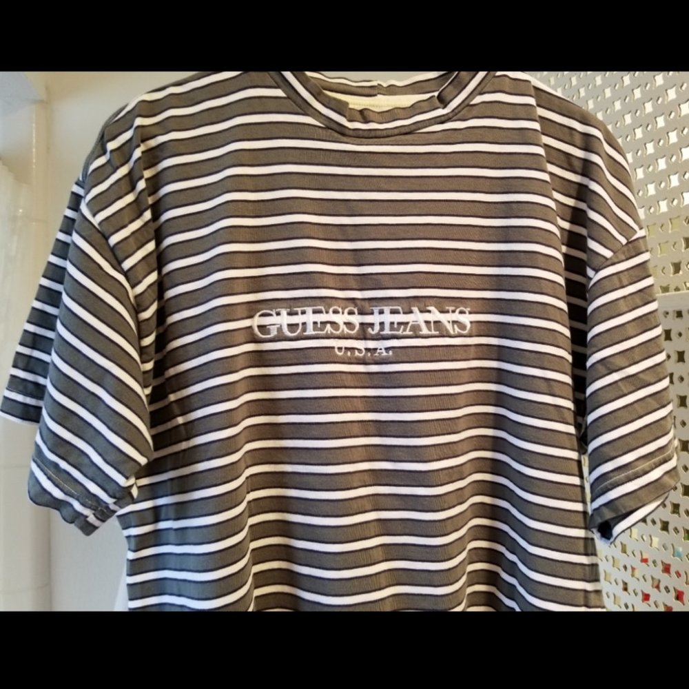 --SOLD-- Vintage 90's Guess U.S.A. Short Sleeve T-Shirt size Small